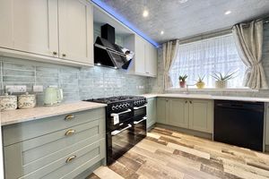 Kitchen- click for photo gallery